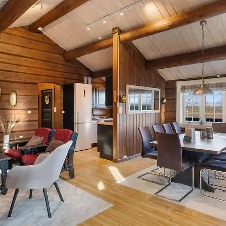Th615 Stunning Chalet, Ski In, Ski Out In Trysil